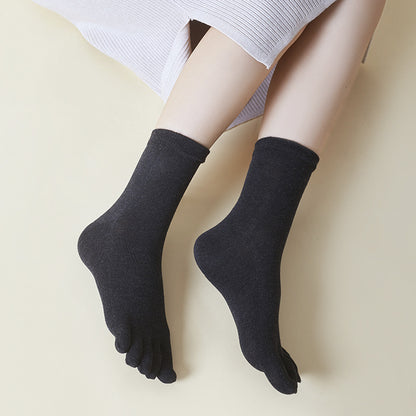 Boneless mid-tube socks