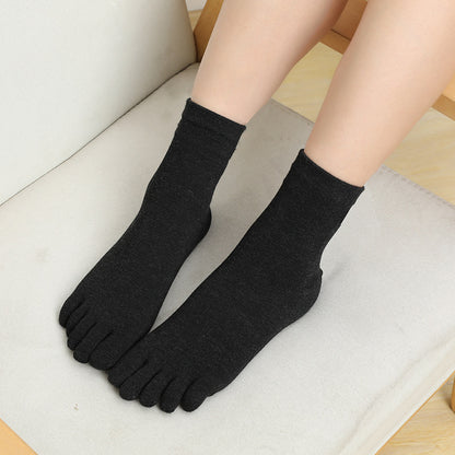 Boneless mid-tube socks