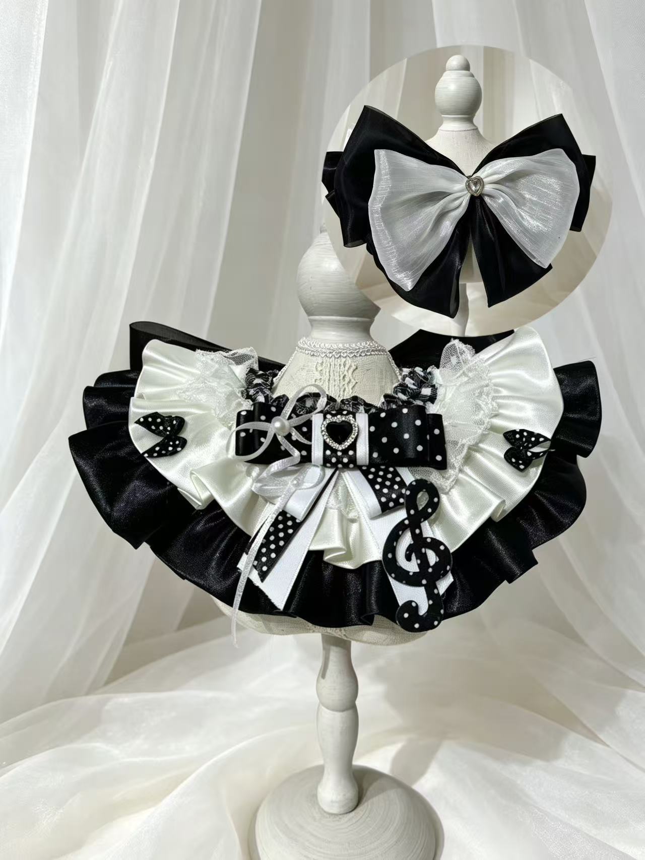 Bow-knot bib