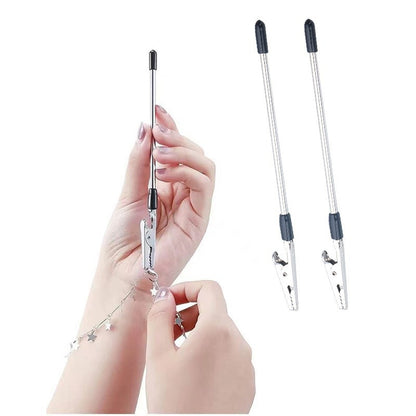 Bracelet clip wearing tool