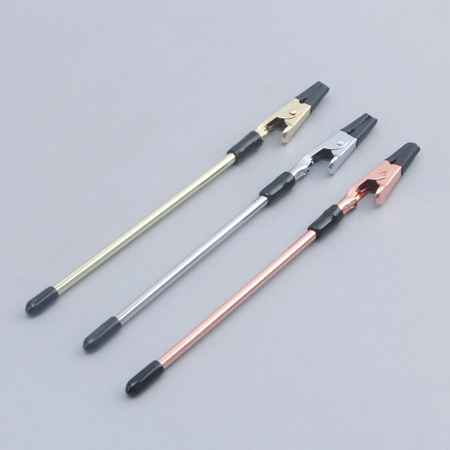 Bracelet clip wearing tool