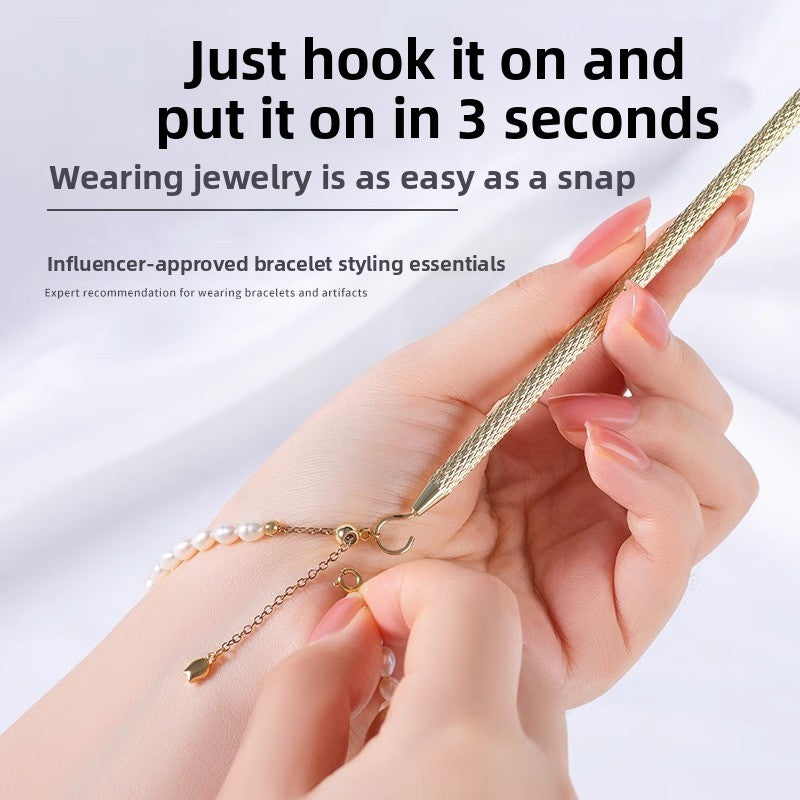 Bracelet Fastening Aid Hook