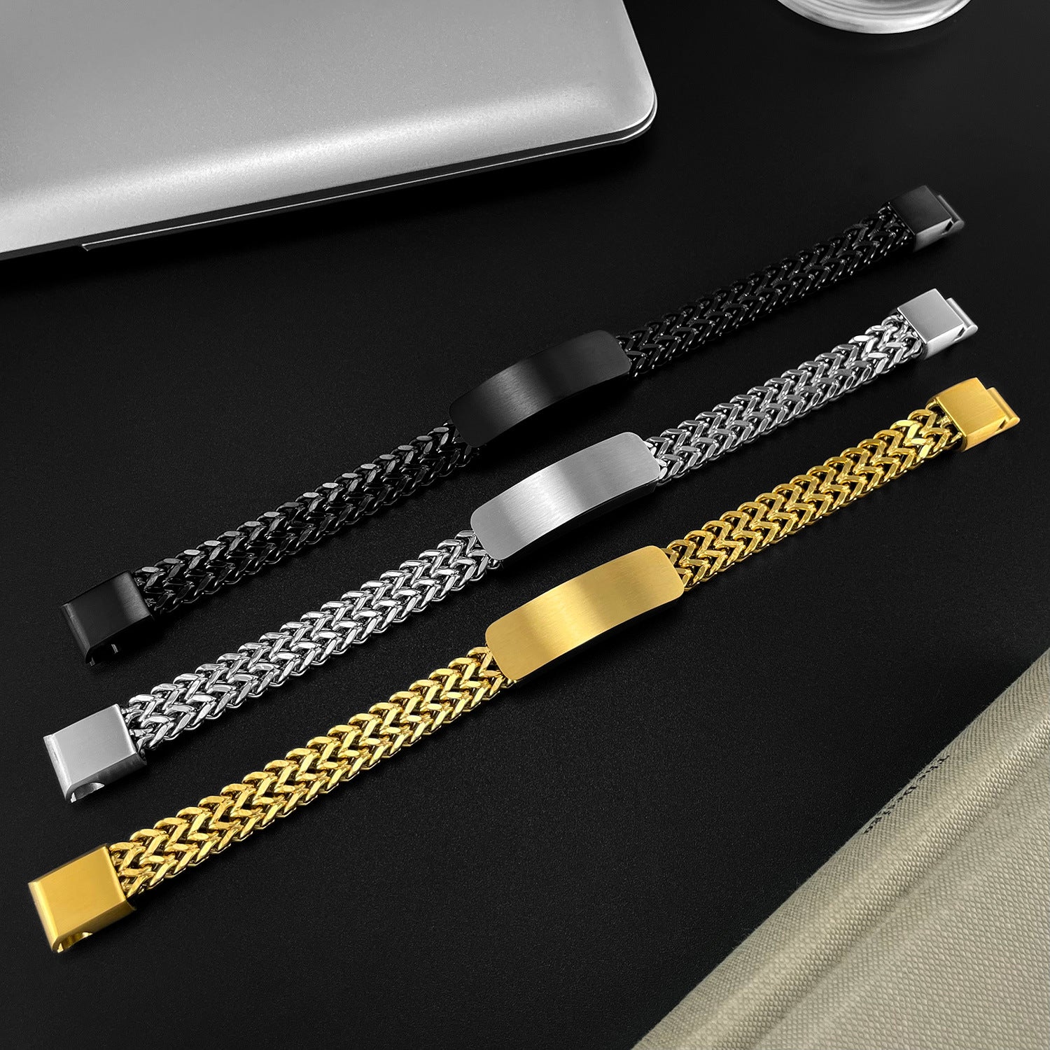 Bracelet