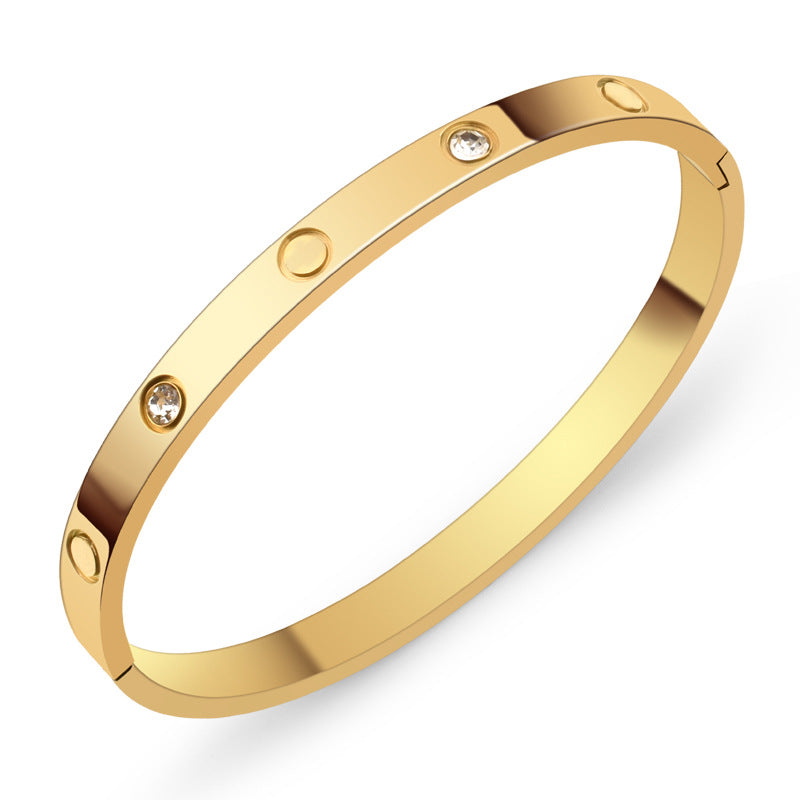 Bracelet with a threaded clasp