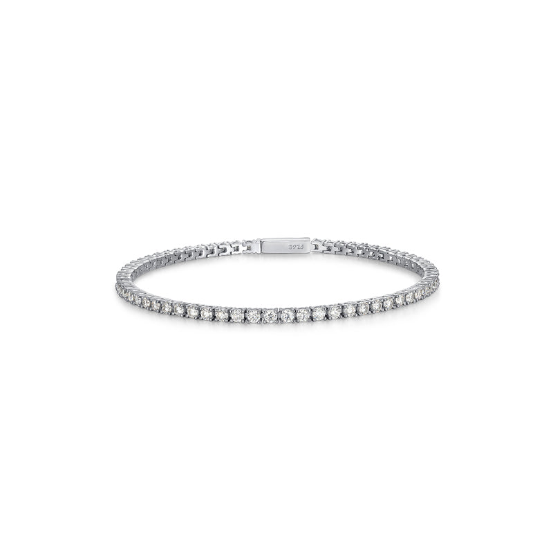 Bracelet with numerous diamonds