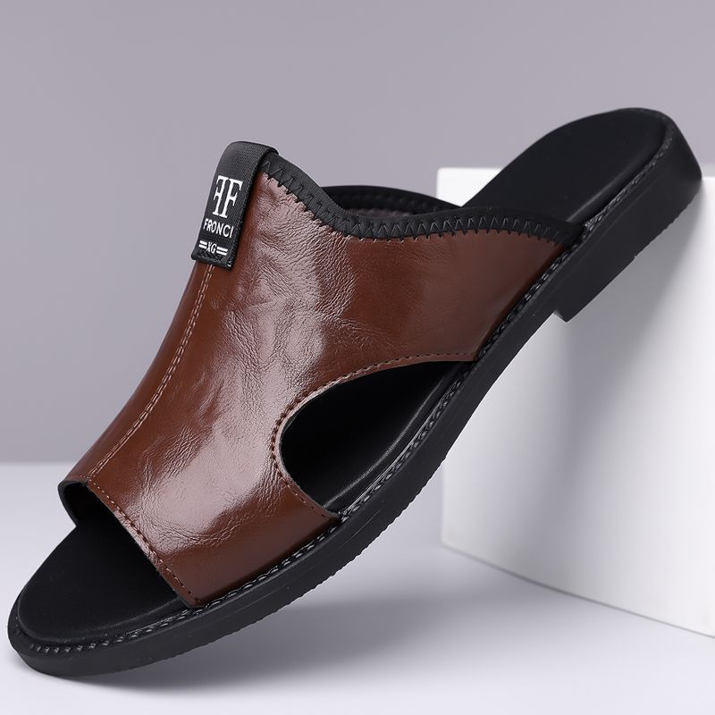 Breathable and anti-slip leather sandals