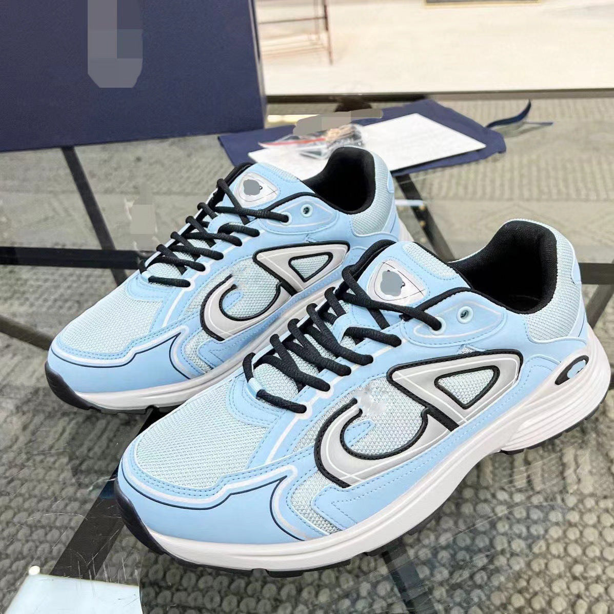 Breathable and Comfortable Casual Sports Shoes