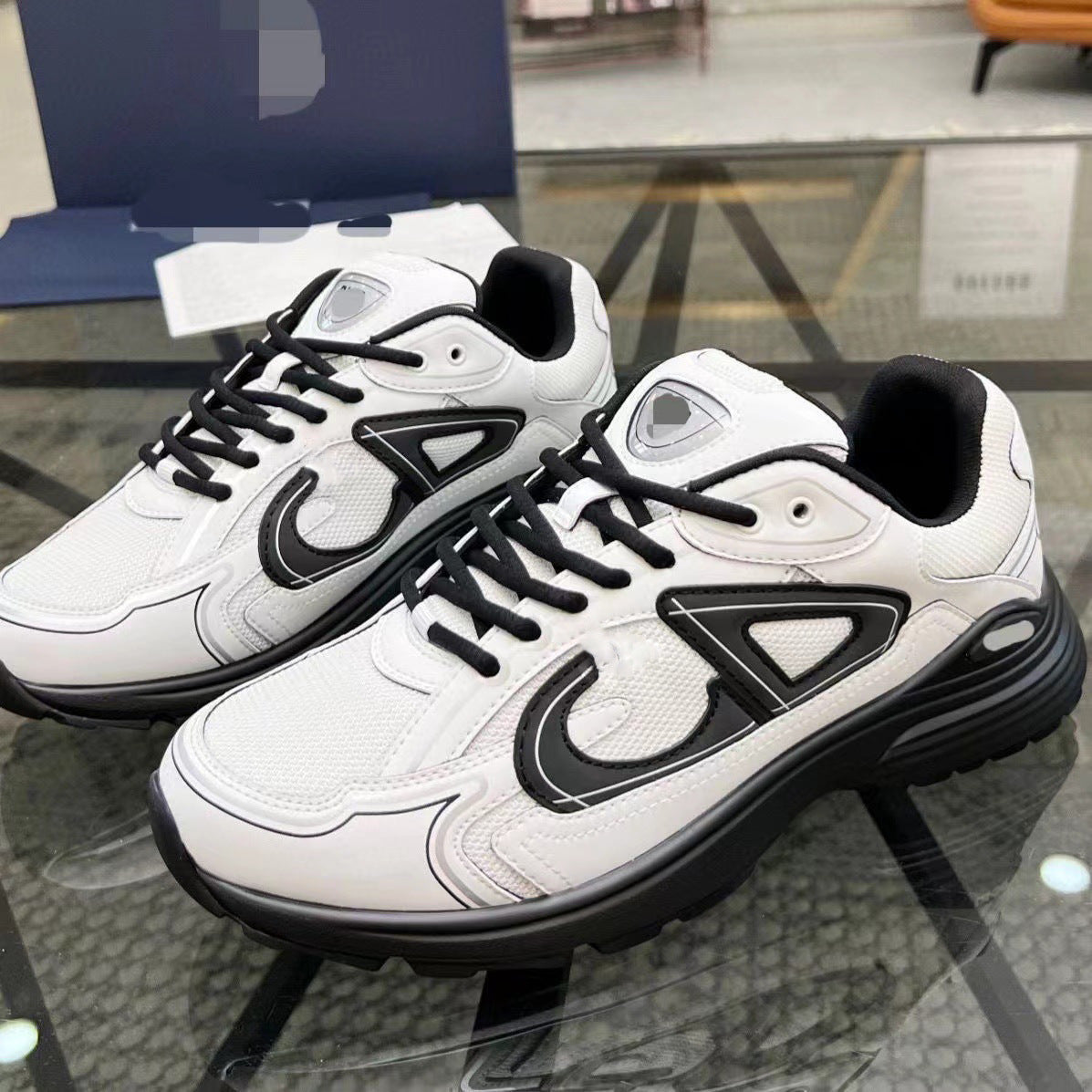 Breathable and Comfortable Casual Sports Shoes