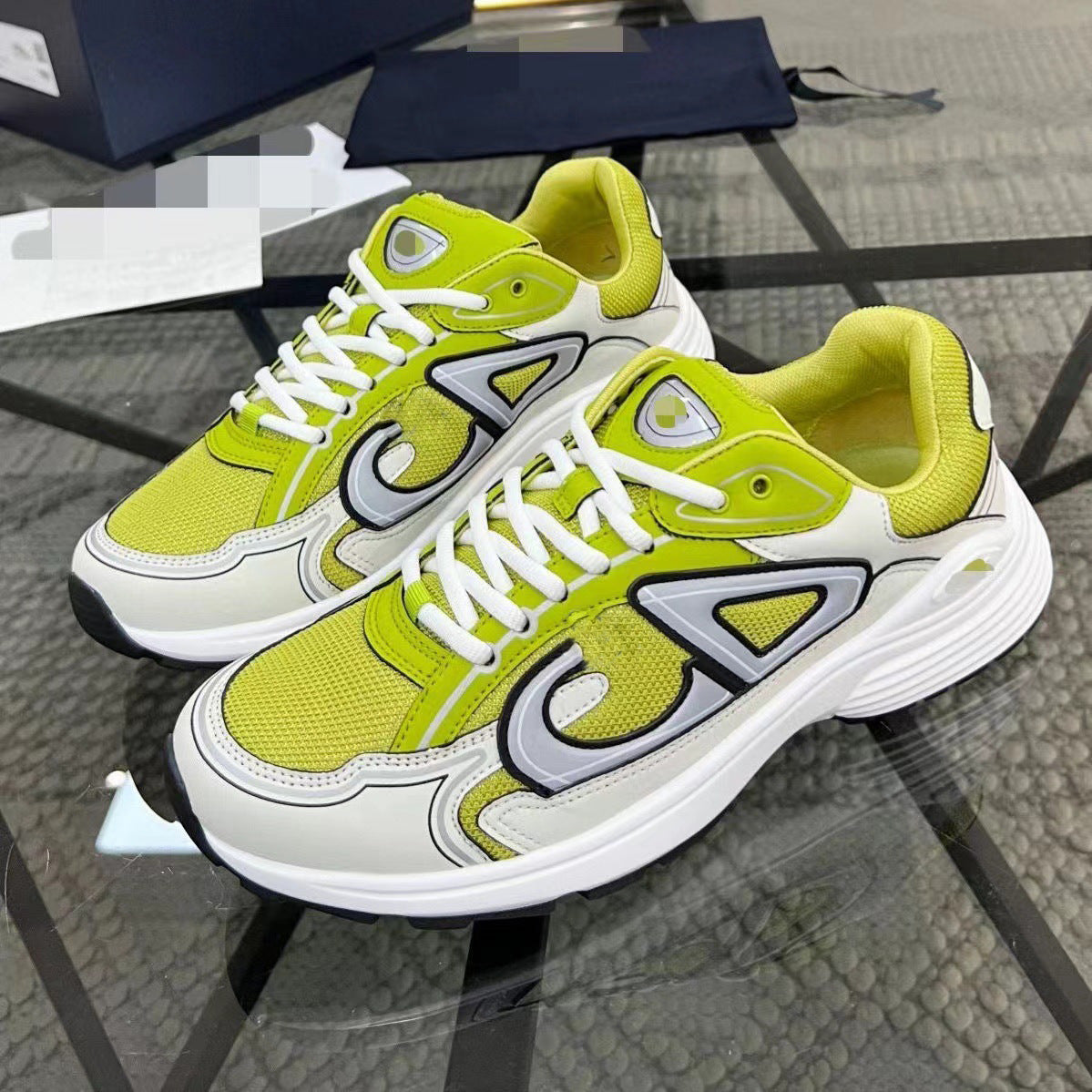 Breathable and Comfortable Casual Sports Shoes