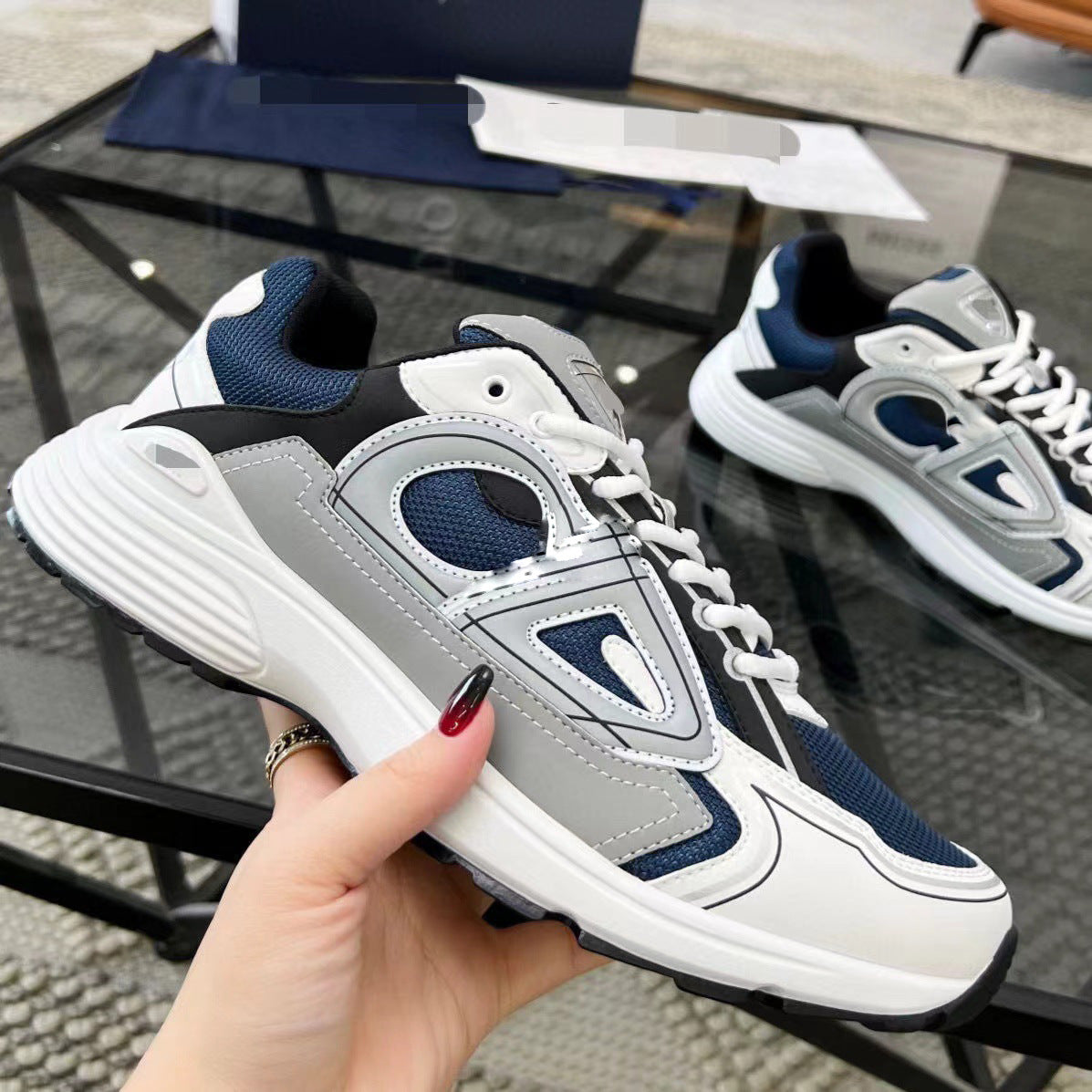 Breathable and Comfortable Casual Sports Shoes