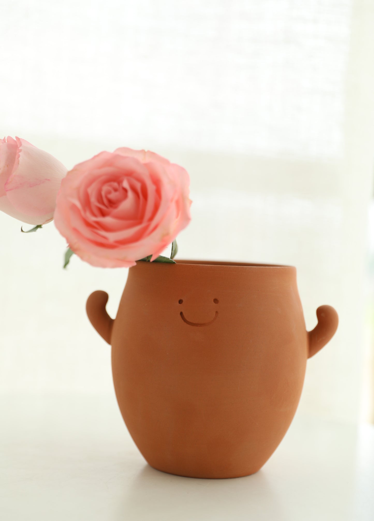 Breathable and permeable red clay small flowerpot