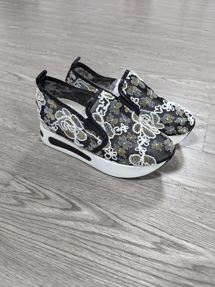 Breathable Casual Shoes