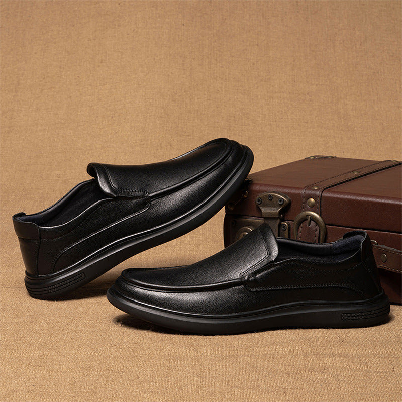 British-style round-toe black leather shoes