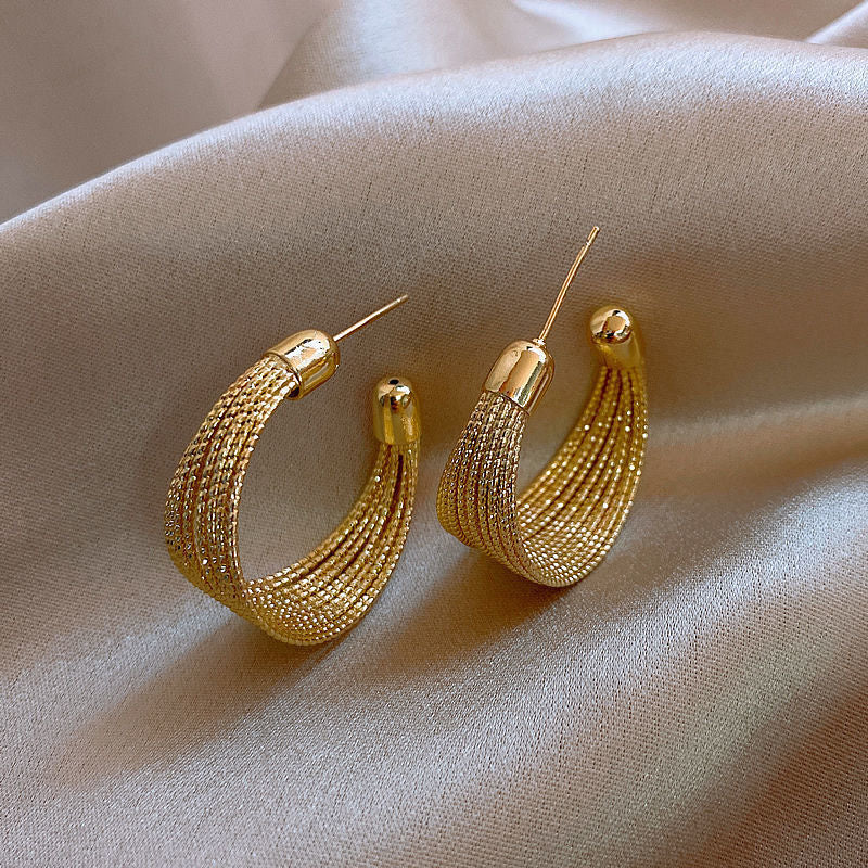 Brushed hoop earrings