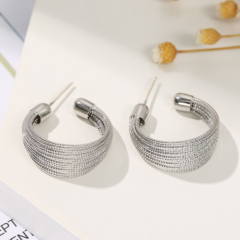 Brushed hoop earrings