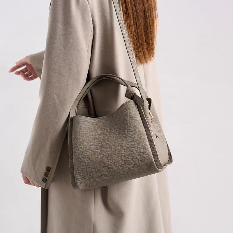 Bucket bag