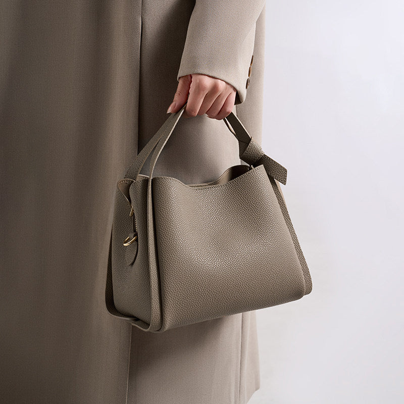 Bucket bag