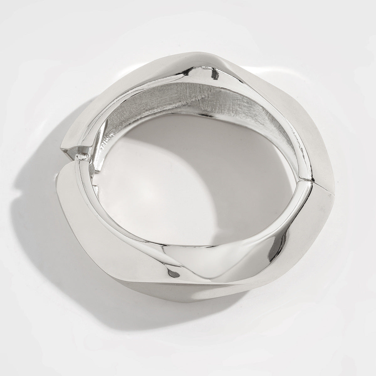 Buckle open bracelet