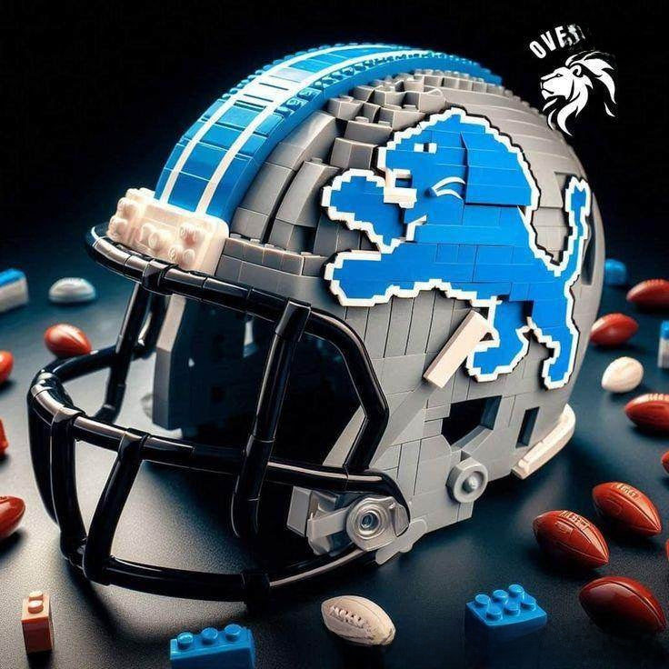 Building block football helmet