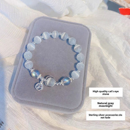 Butterfly-shaped cat’s eye stone bracelet