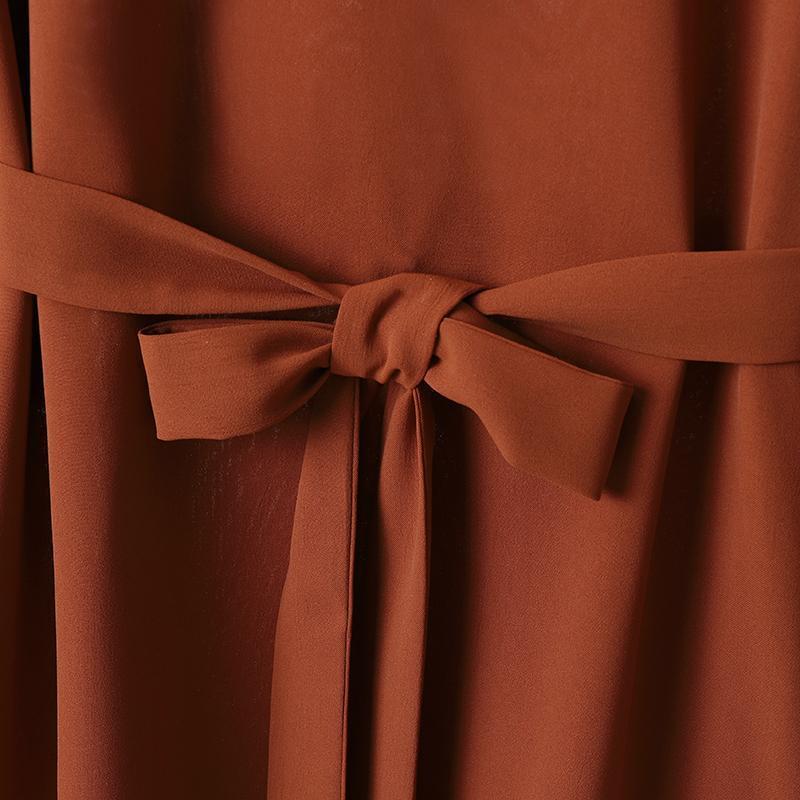 Button pocket suit