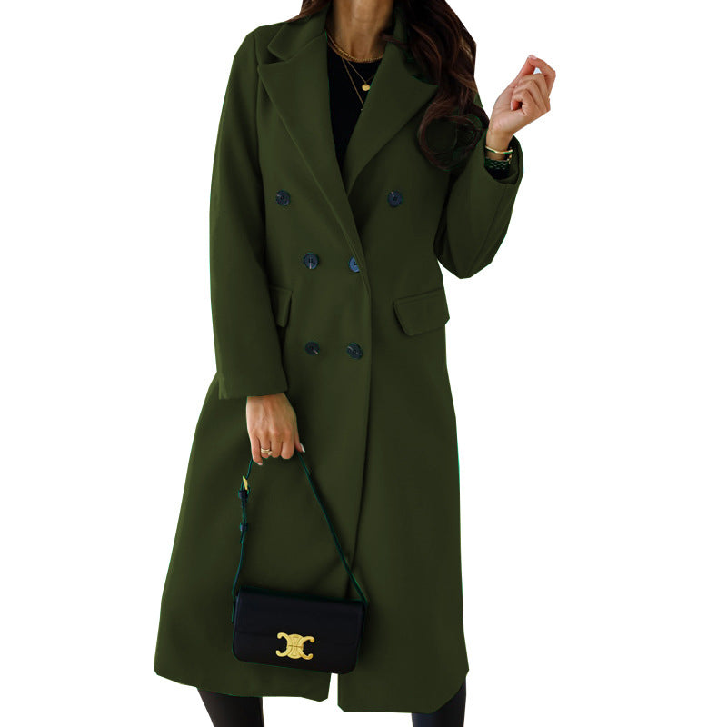 Buttoned woolen coat