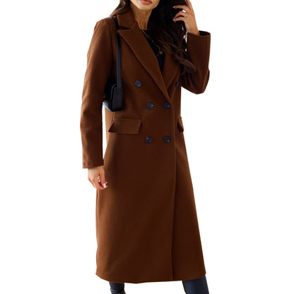 Buttoned woolen coat