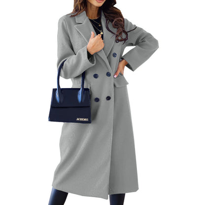 Buttoned woolen coat