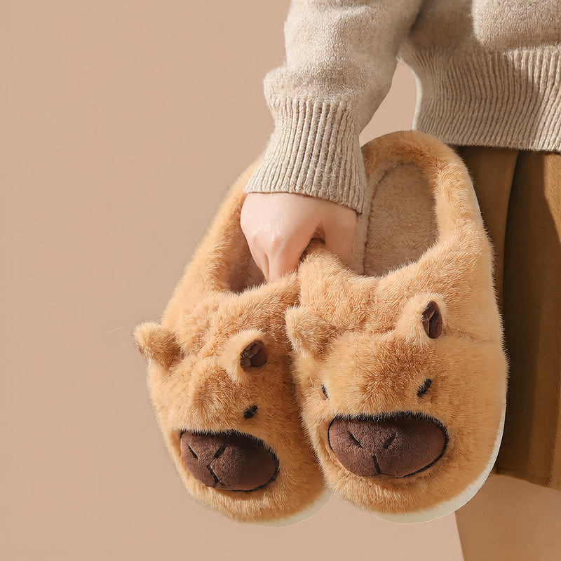 Capibara fuzzy slippers