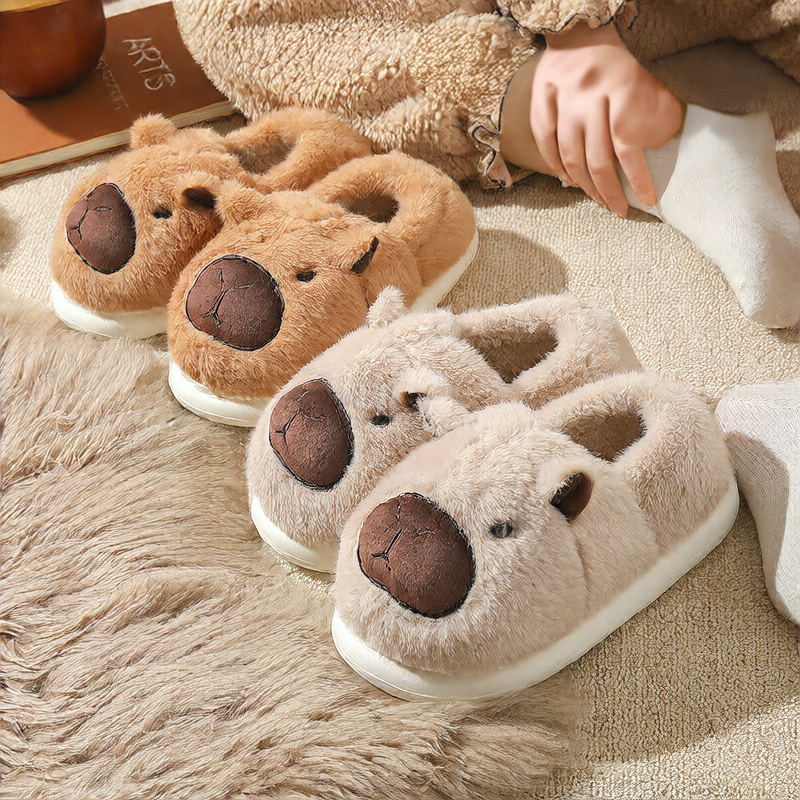 Capibara fuzzy slippers