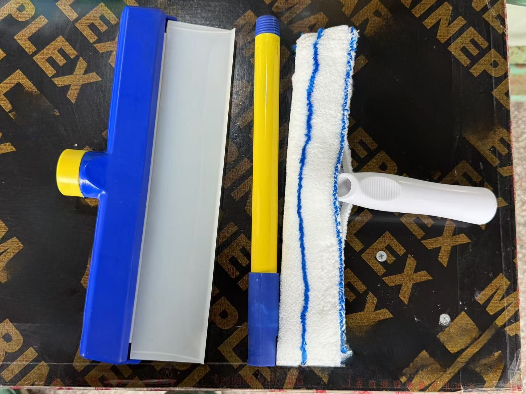 car cleaning brush