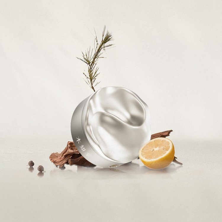 Car Fragrance with Natural Scents