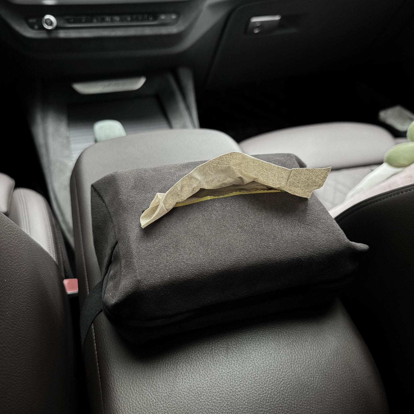 car tissue holder