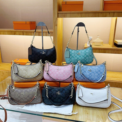 Carry the underarm bag