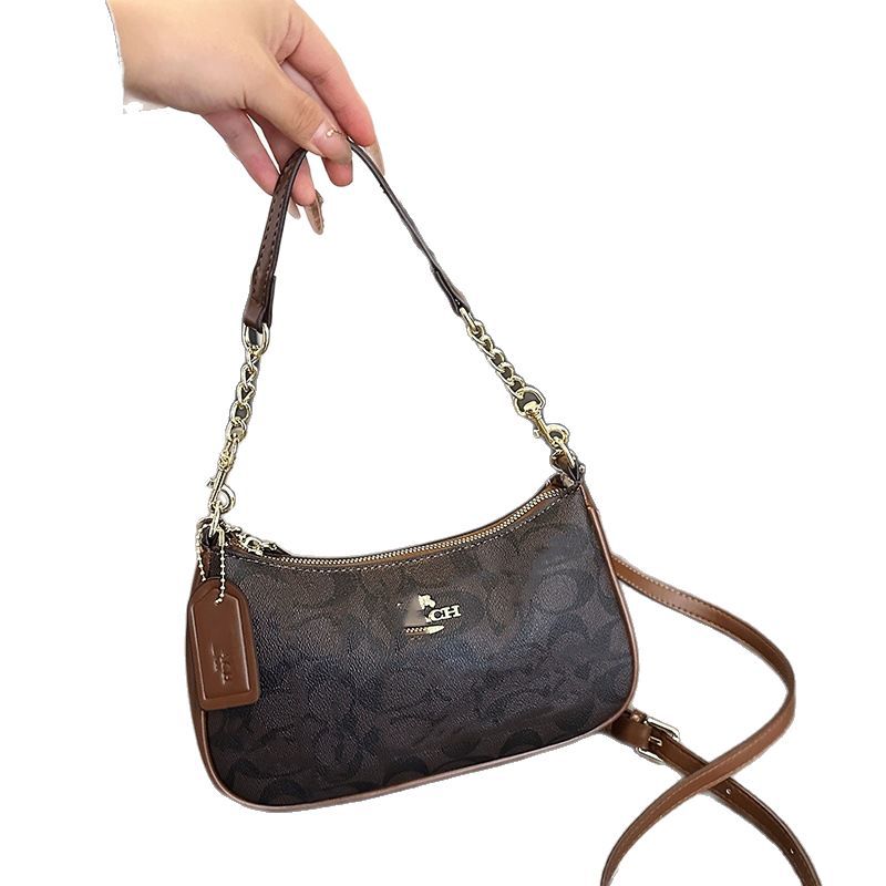 Carry the underarm bag