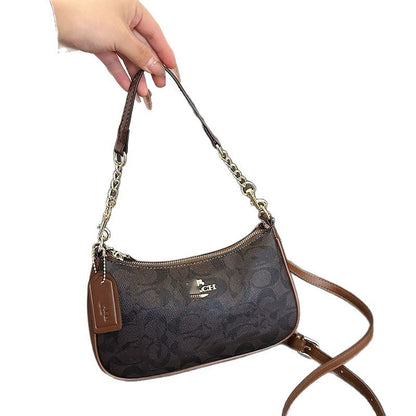Carry the underarm bag