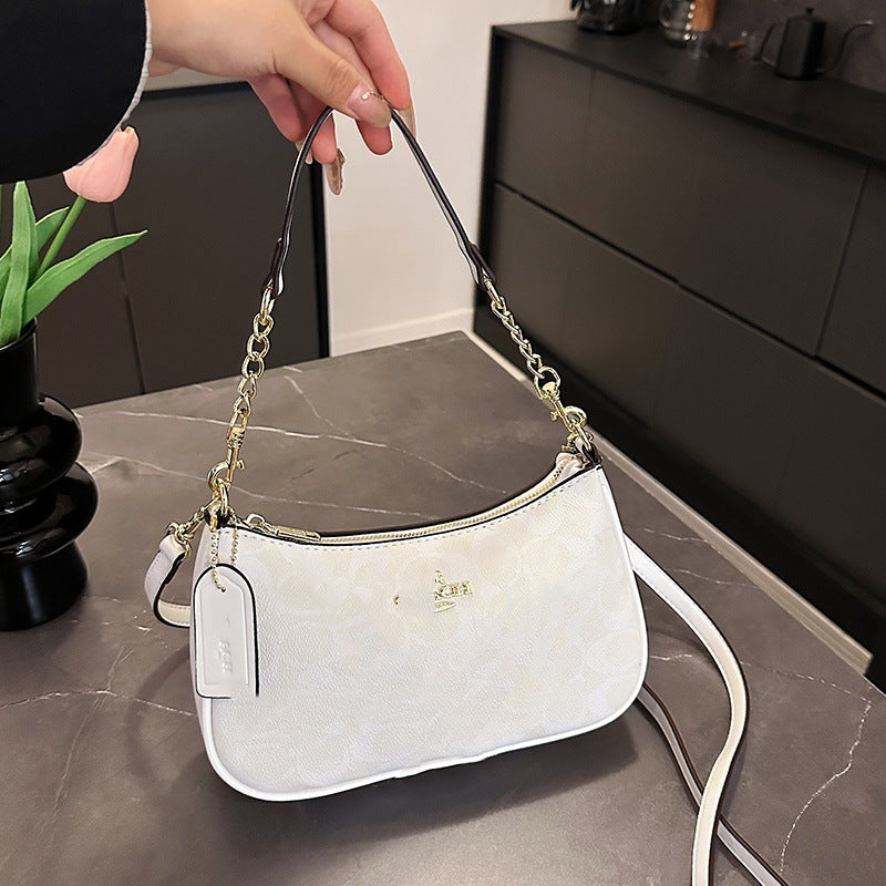 Carry the underarm bag