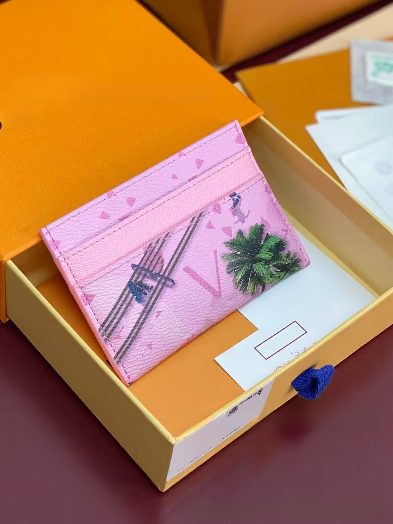 Cartoon card holder, light luxury style