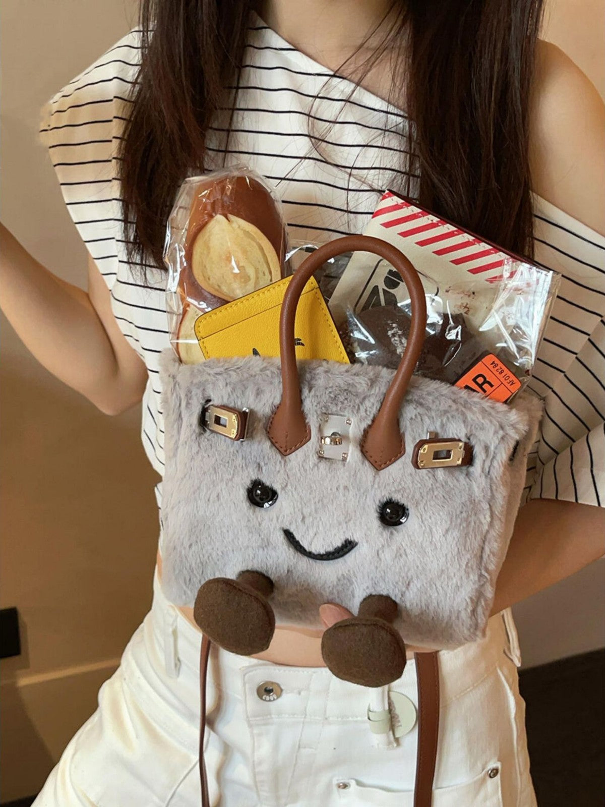 Cartoon plush handbag