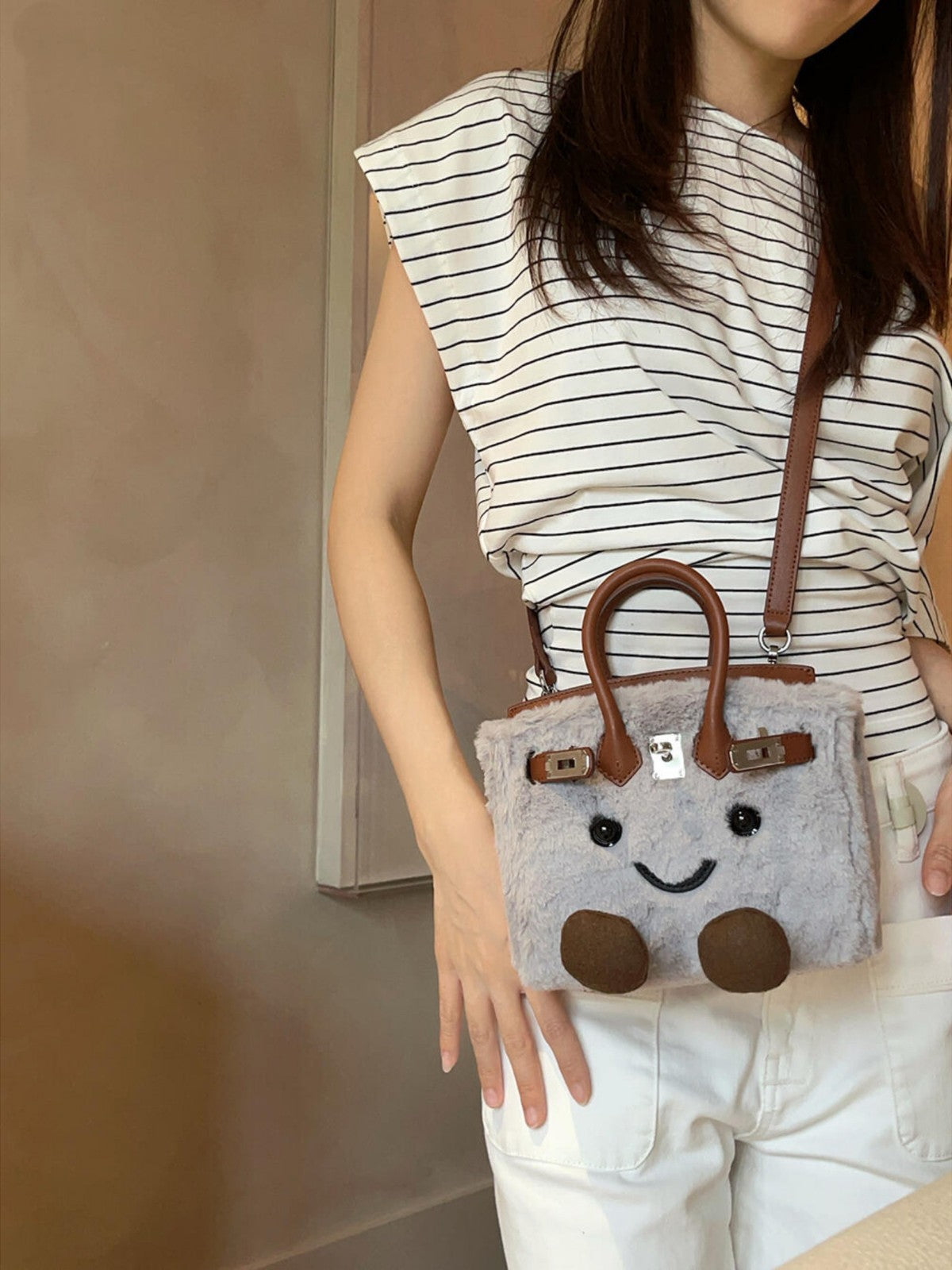 Cartoon plush handbag