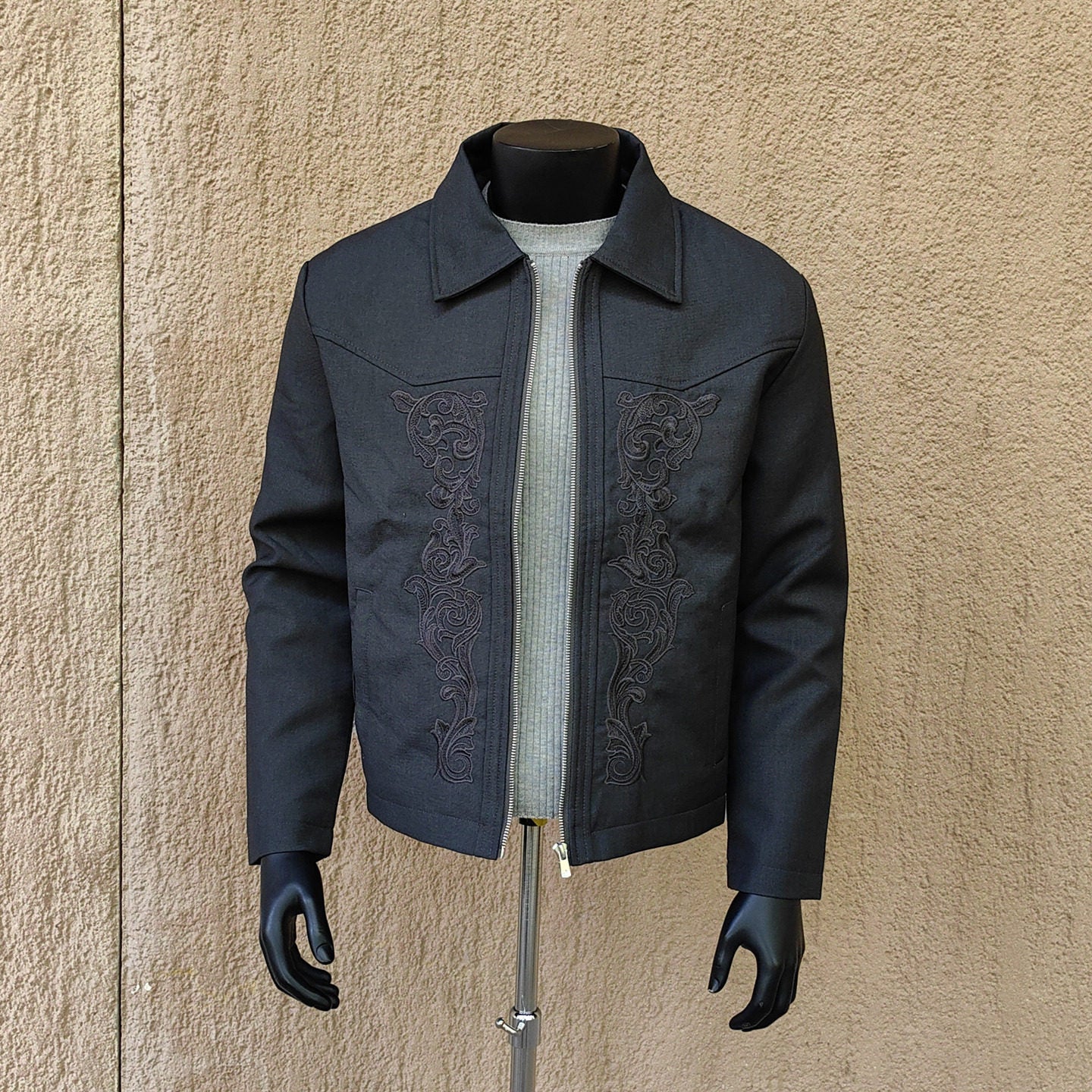 Carved Embroidered Short Jacket