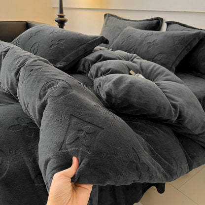 Carved Milk Velvet Bedding Set Winter Four-Piece