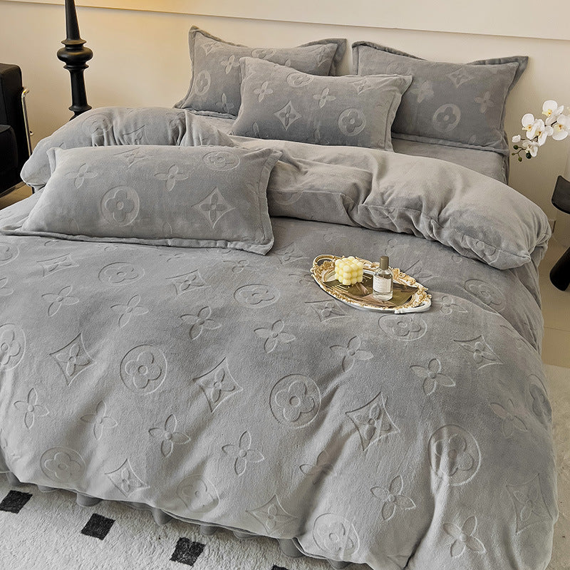 Carved Milk Velvet Bedding Set Winter Four-Piece
