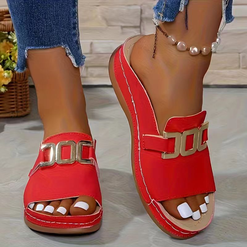 Casual and fashionable minimalist fish-mouth sandals with metal buckles