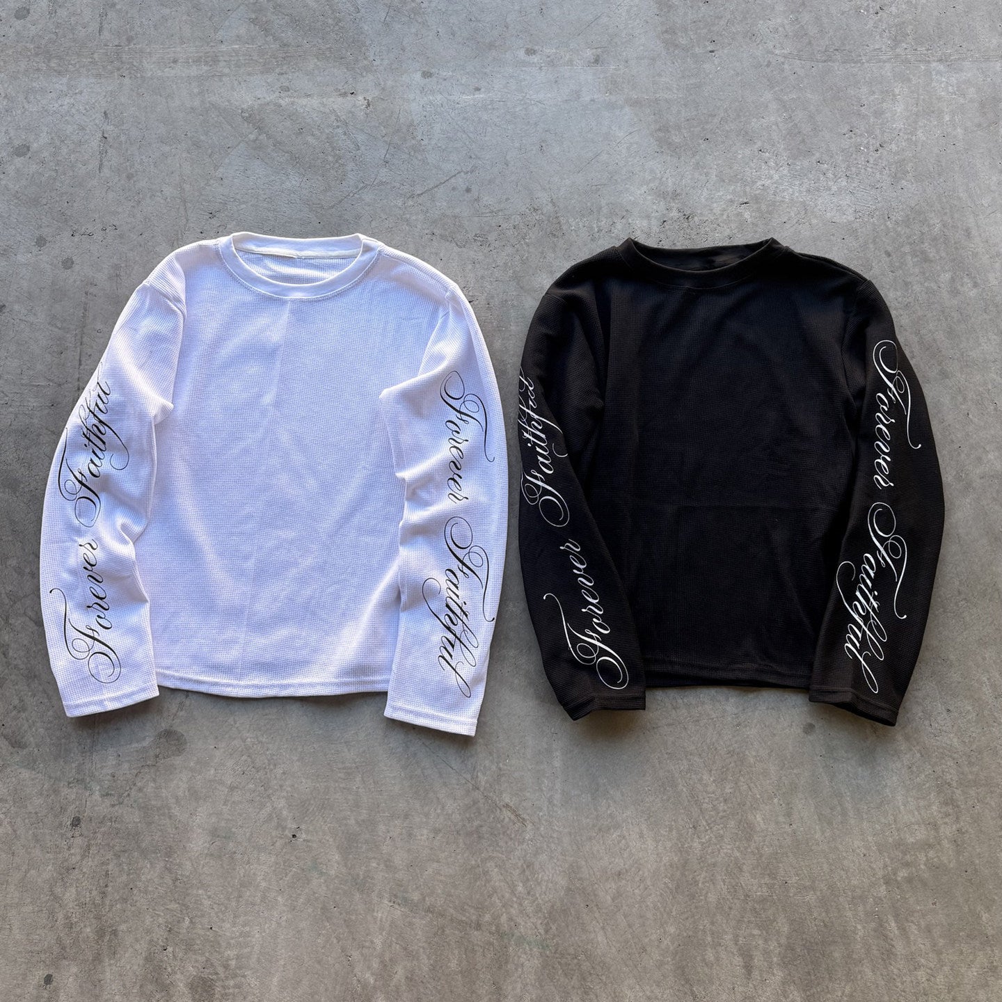 Casual and versatile long-sleeved T-shirt