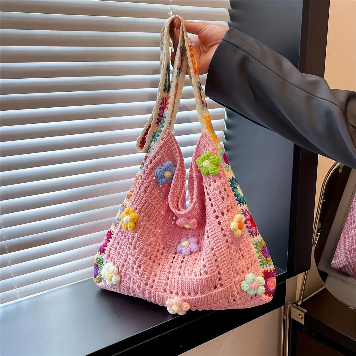 Casual Hollow-Out Woven Beach Bag