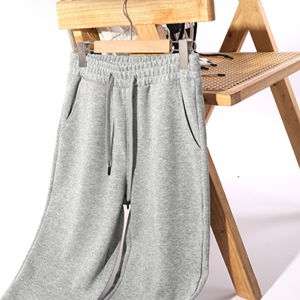 Casual loose-fit sweatpants
