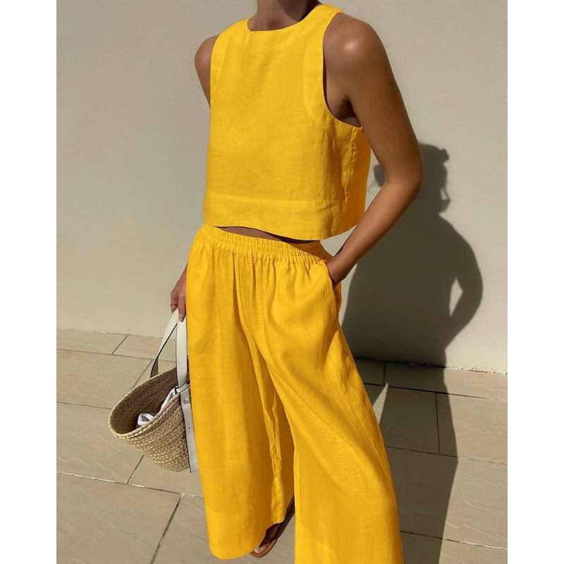 Casual loose solid color sleeveless shirt and trousers