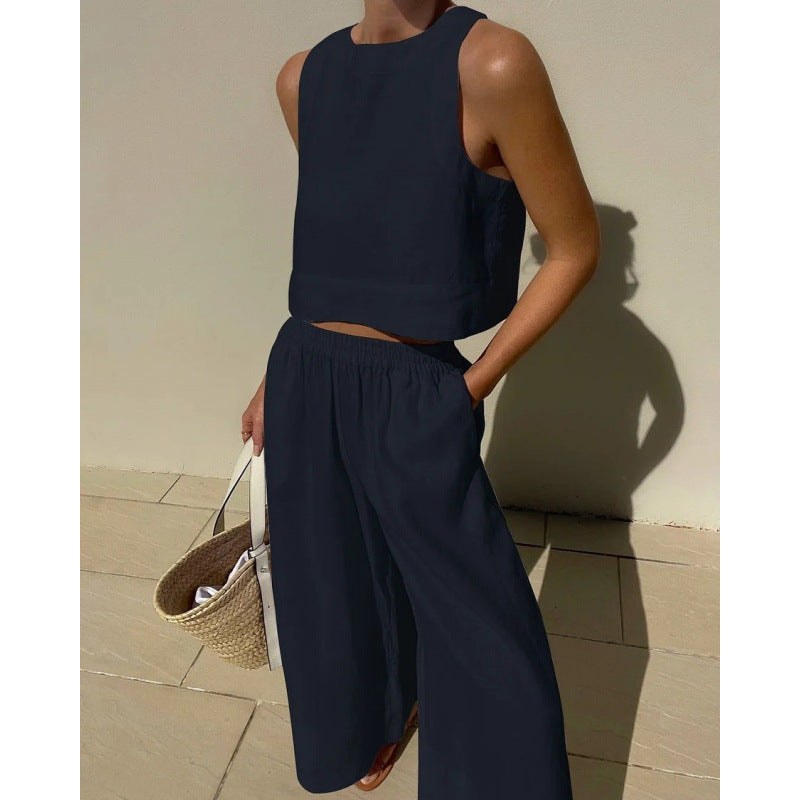 Casual loose solid color sleeveless shirt and trousers