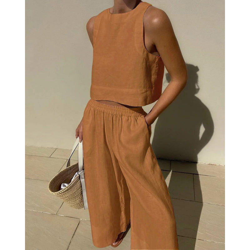 Casual loose solid color sleeveless shirt and trousers